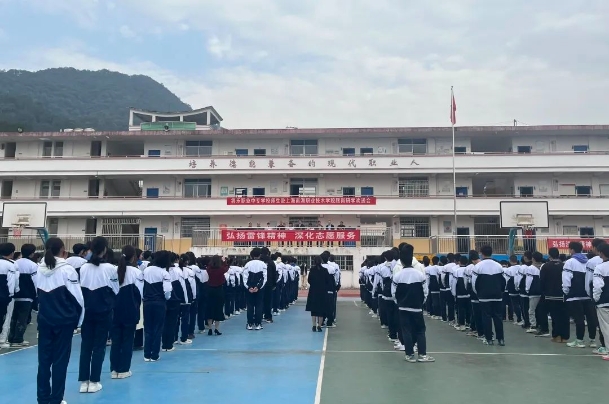 將樂職業中專學校師生赴上海跟崗研學