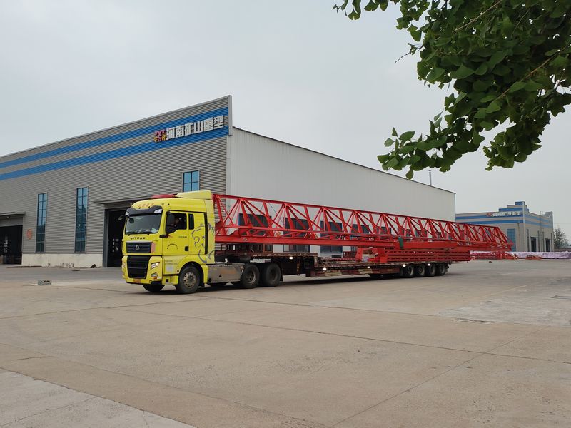電動葫蘆門式起重機  MH10t—26m 單懸6米 制作完成，發往湖北省黃岡市交付客戶使用。
